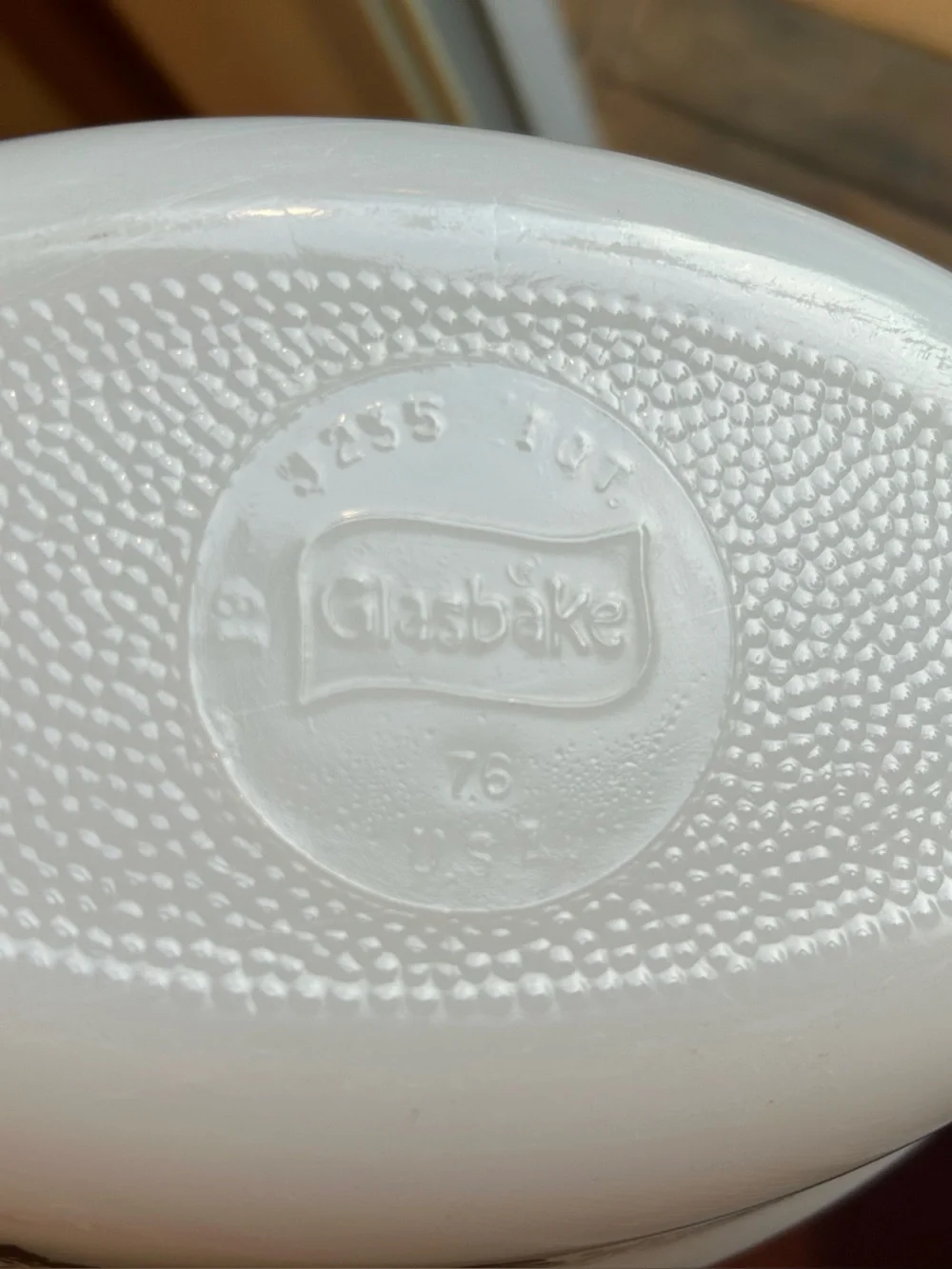 Glasbake Black Tulip #J235 1 qt Oval Milk Glass Open Casserole Vintage